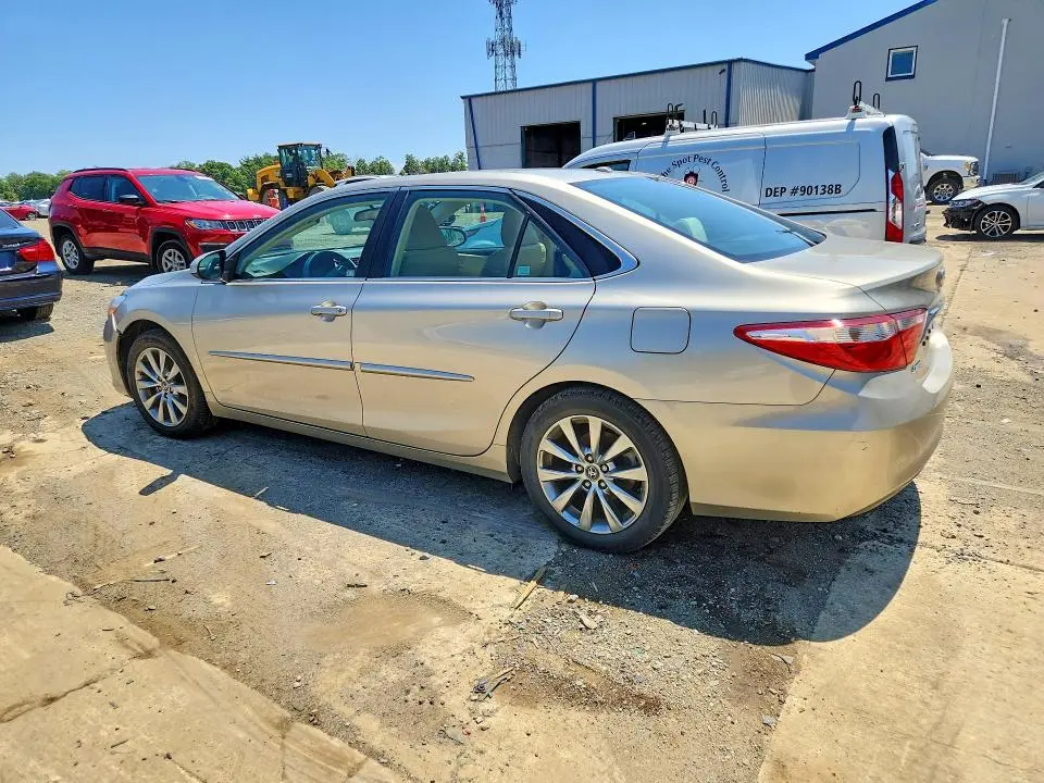 2017 TOYOTA CAMRY XLE  