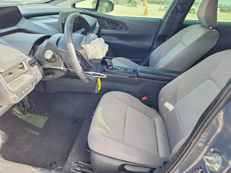 2024 TOYOTA PRIUS LE  
