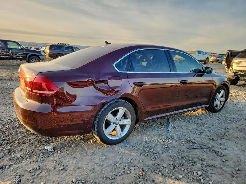 2013 VOLKSWAGEN PASSAT SE  