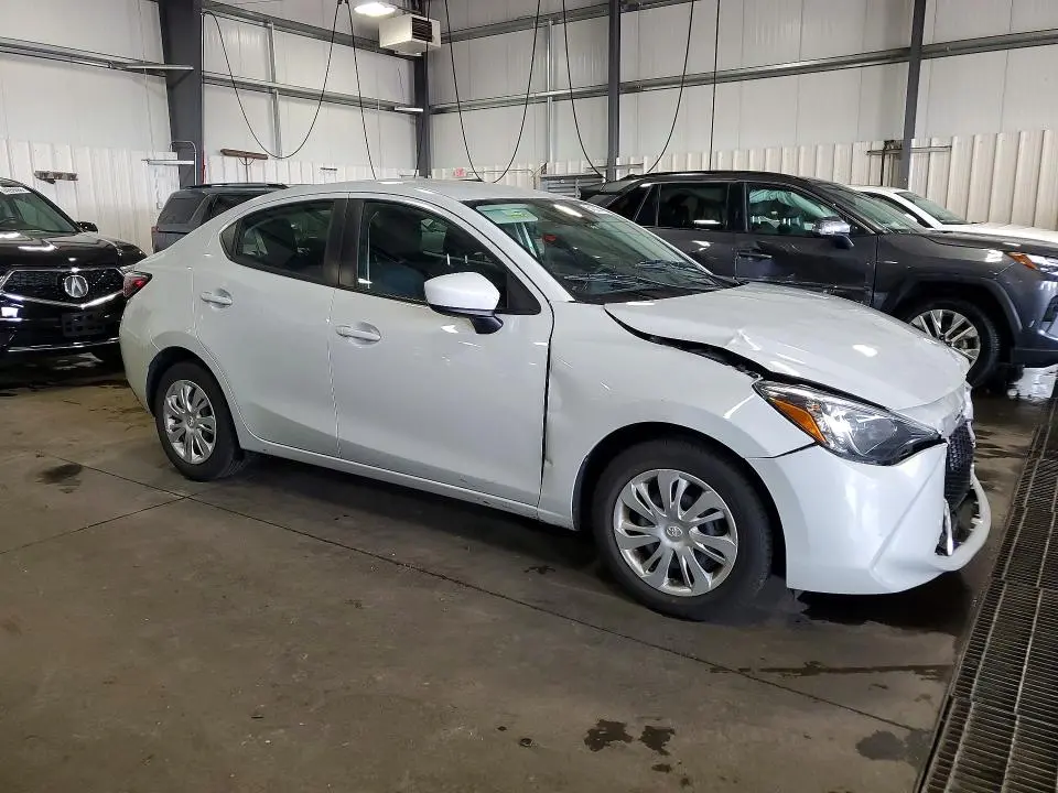 2020 TOYOTA YARIS L  