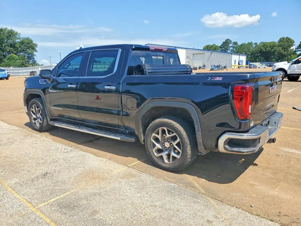 2022 GMC SIERRA K1500 SLT  
