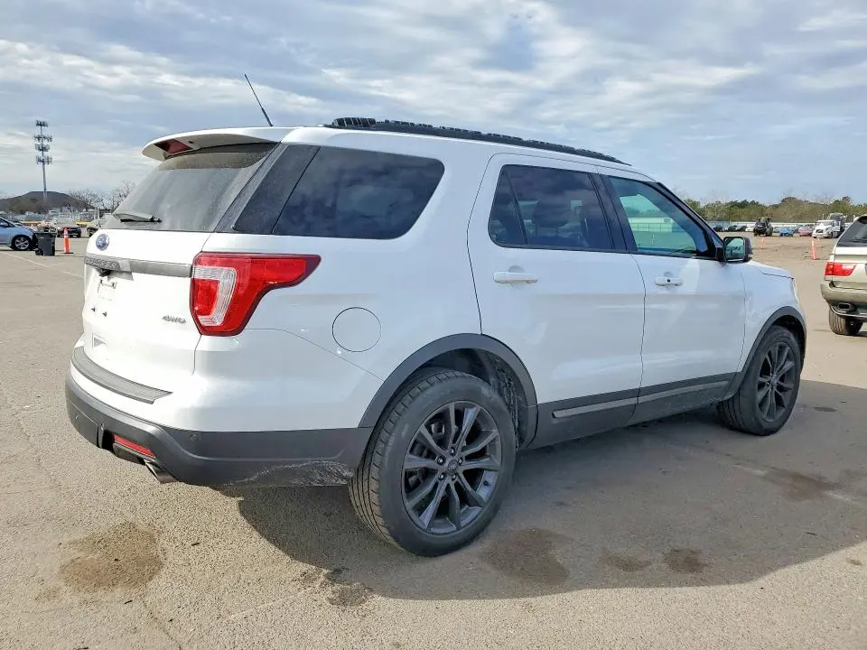 2019 FORD EXPLORER XLT  