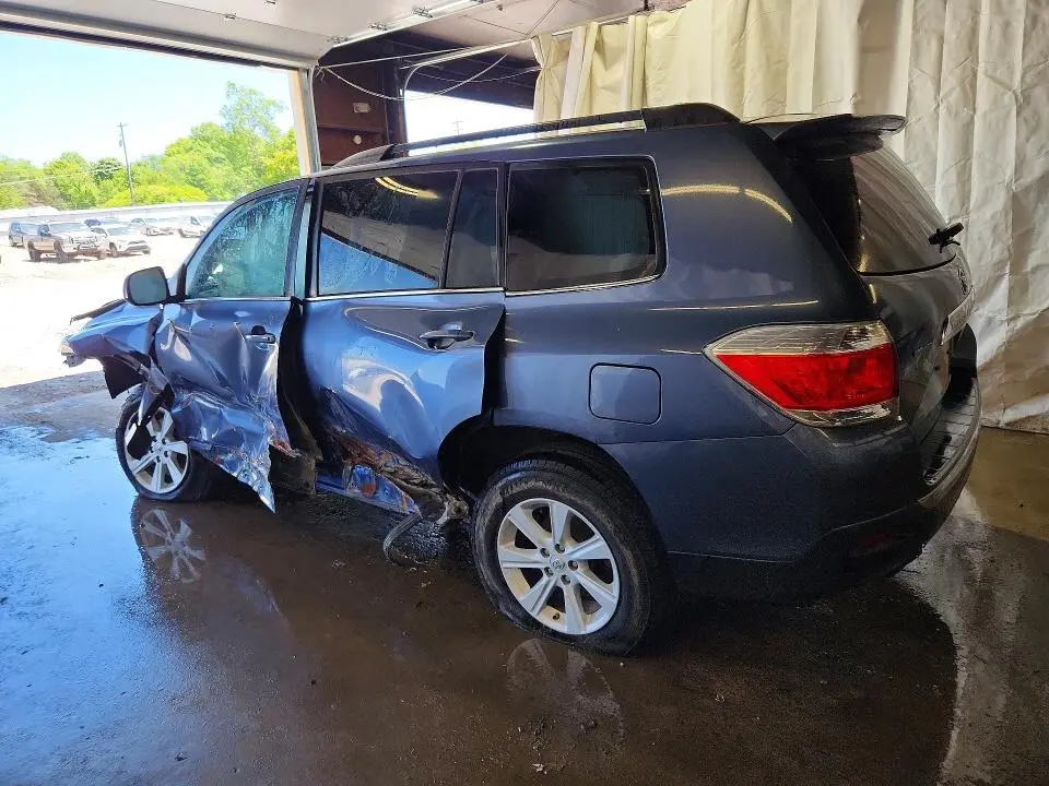 2013 TOYOTA HIGHLANDER PLUS  