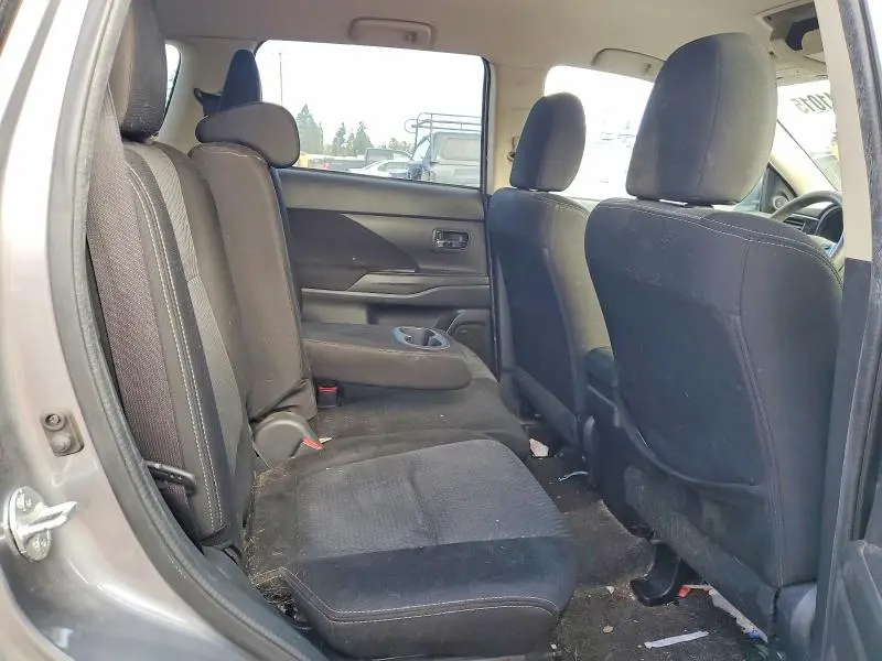 2018 MITSUBISHI OUTLANDER SE  