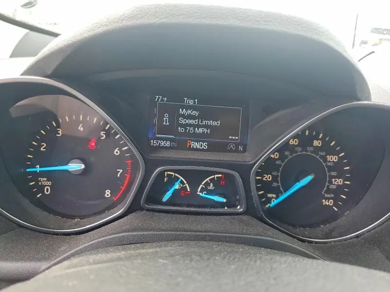 2017 FORD ESCAPE SE  