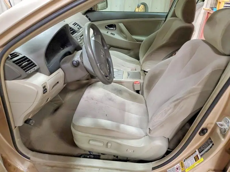 2010 TOYOTA CAMRY LE  