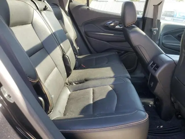 2022 GMC TERRAIN AT4  
