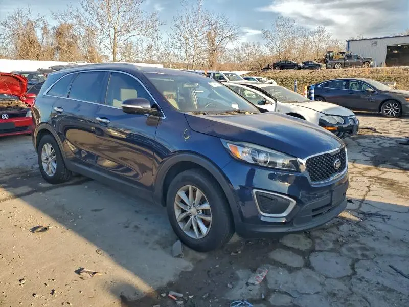 2017 KIA SORENTO LX  