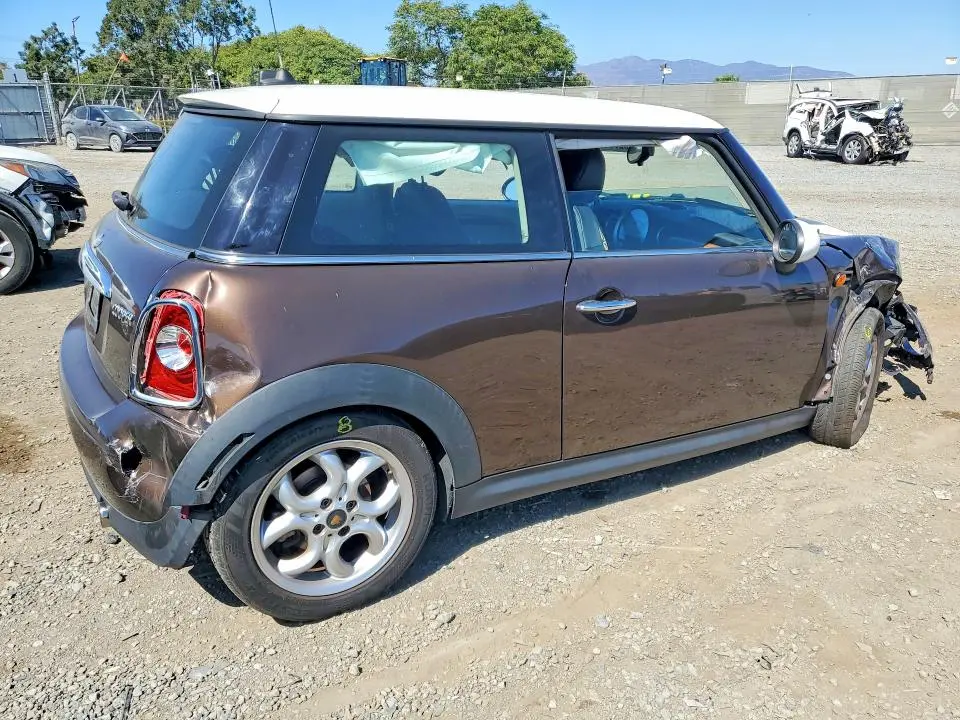 2012 MINI COOPER   