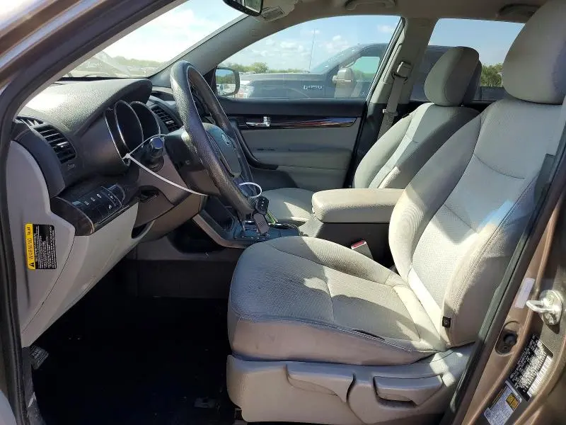 2013 KIA SORENTO LX  