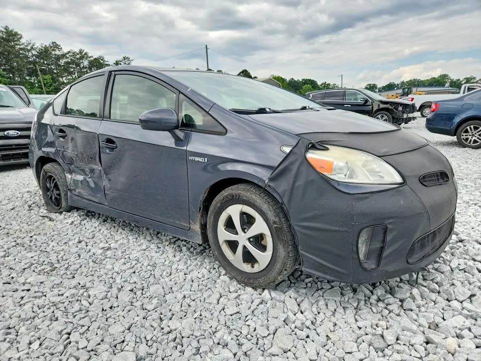 2014 TOYOTA PRIUS TWO  
