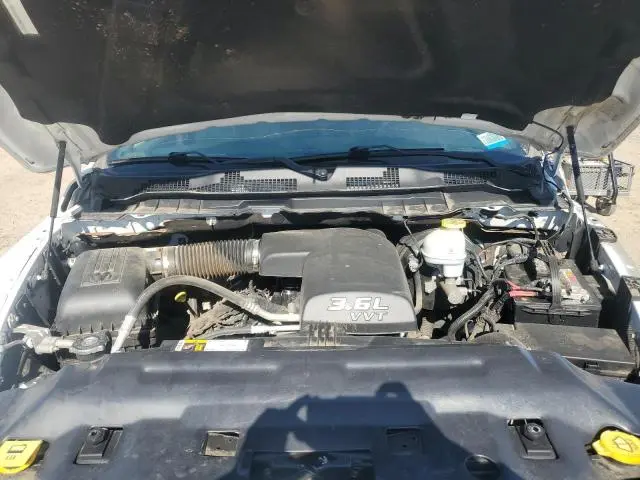 2021 RAM 1500 CLASSIC SLT  