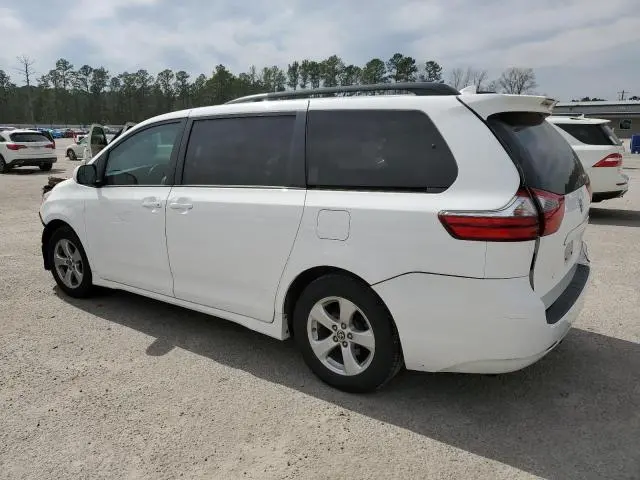2020 TOYOTA SIENNA LE