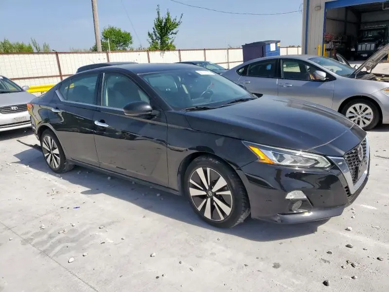 2019 NISSAN ALTIMA SL  