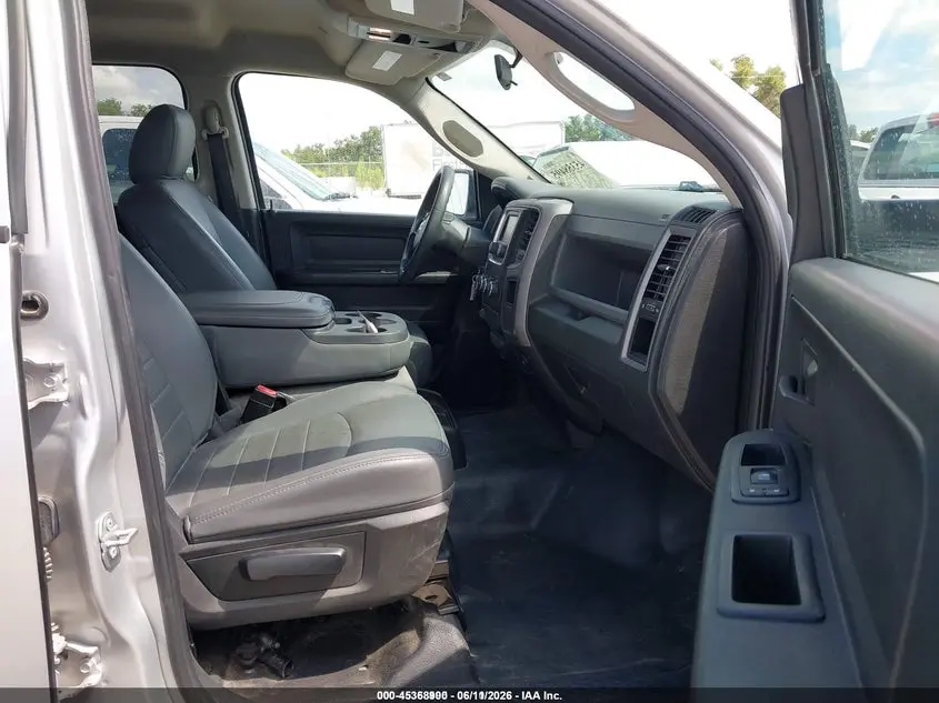 2018 RAM 1500 TRADESMAN  4X2 5'7 BOX