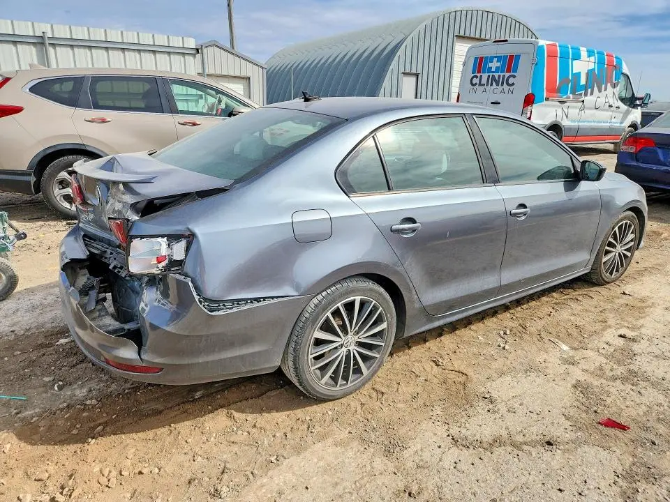 2016 VOLKSWAGEN JETTA SPORT  