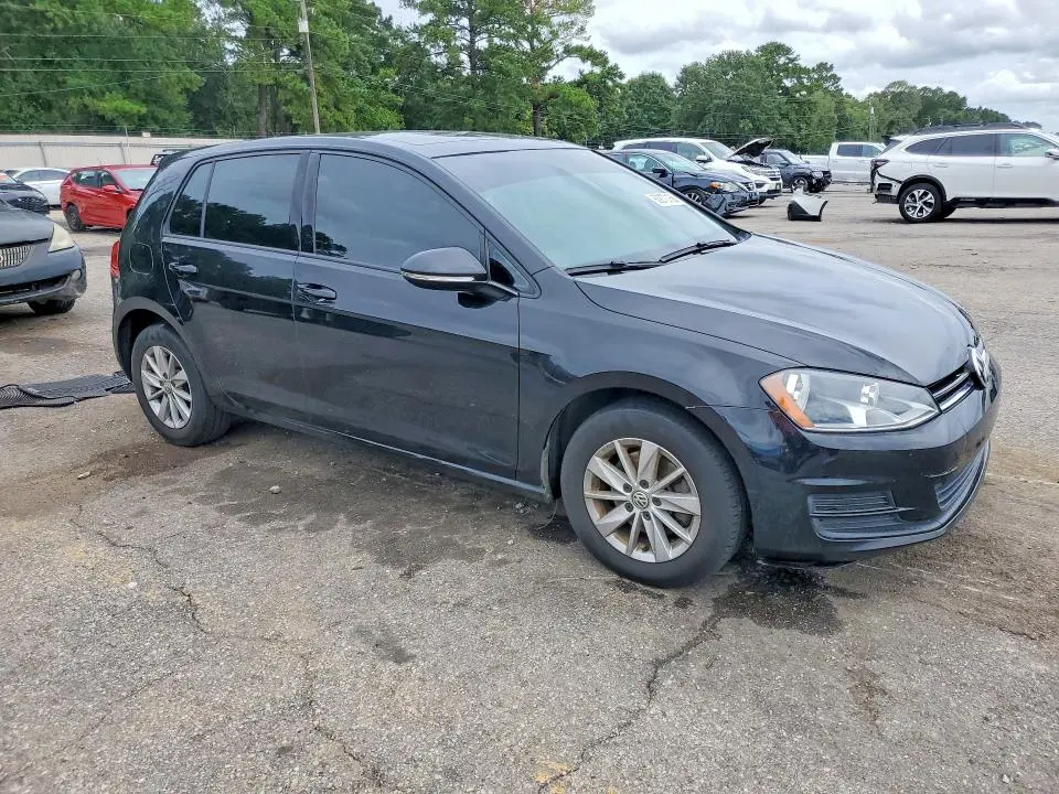 2016 VOLKSWAGEN GOLF S/SE  