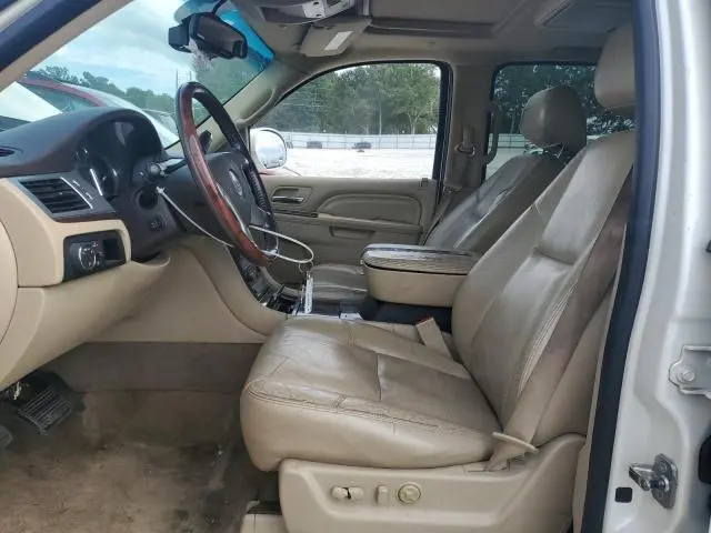 2011 CADILLAC ESCALADE ESV LUXURY  