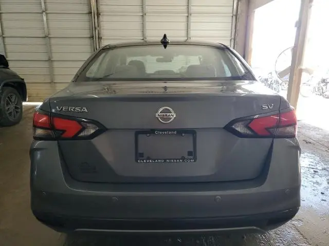 2021 NISSAN VERSA SV  