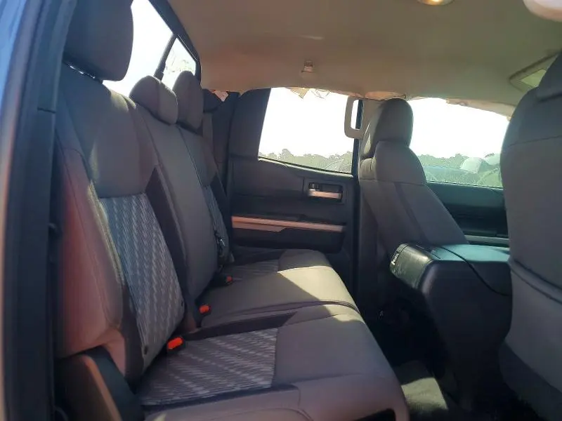 2019 TOYOTA TUNDRA SR5  