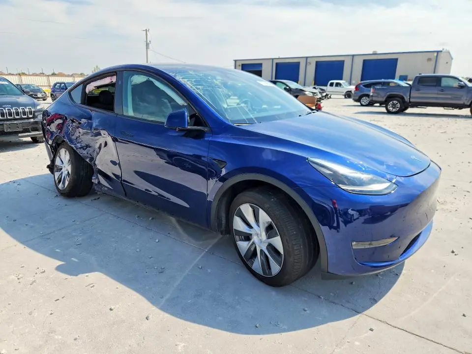 2024 TESLA MODEL Y   