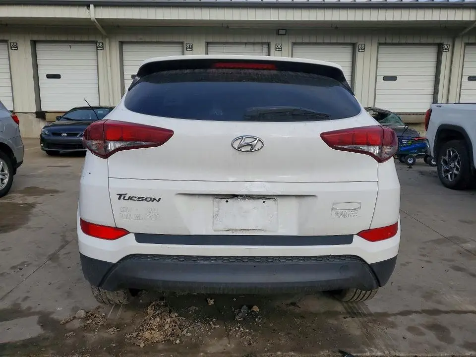 2018 HYUNDAI TUCSON SE  