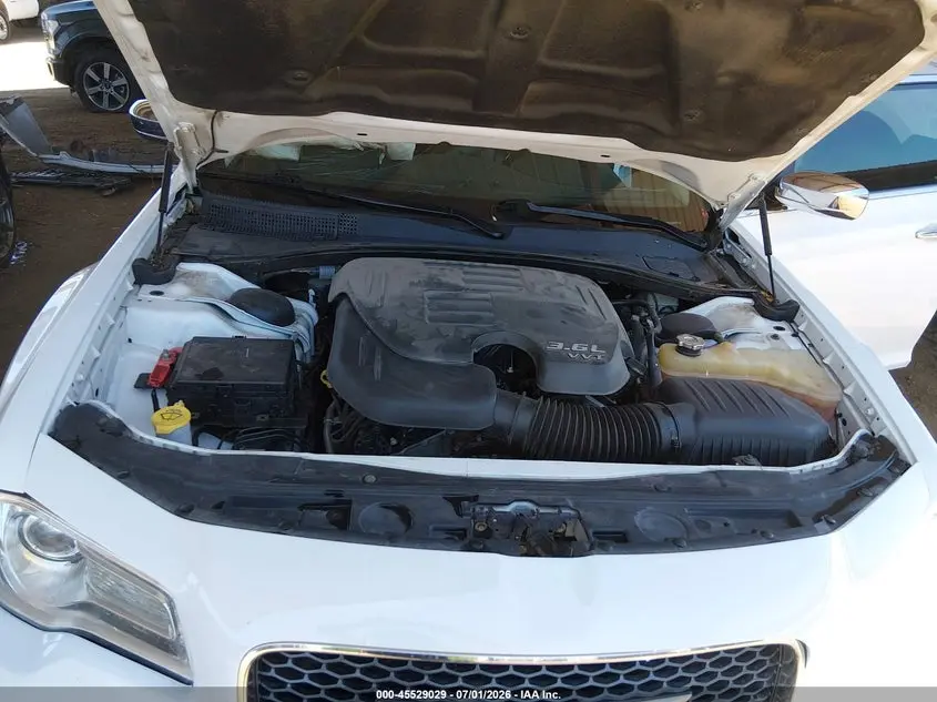 2015 CHRYSLER 300C  