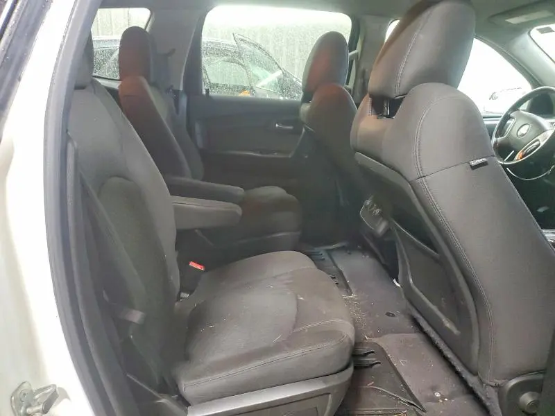 2011 CHEVROLET TRAVERSE LT  