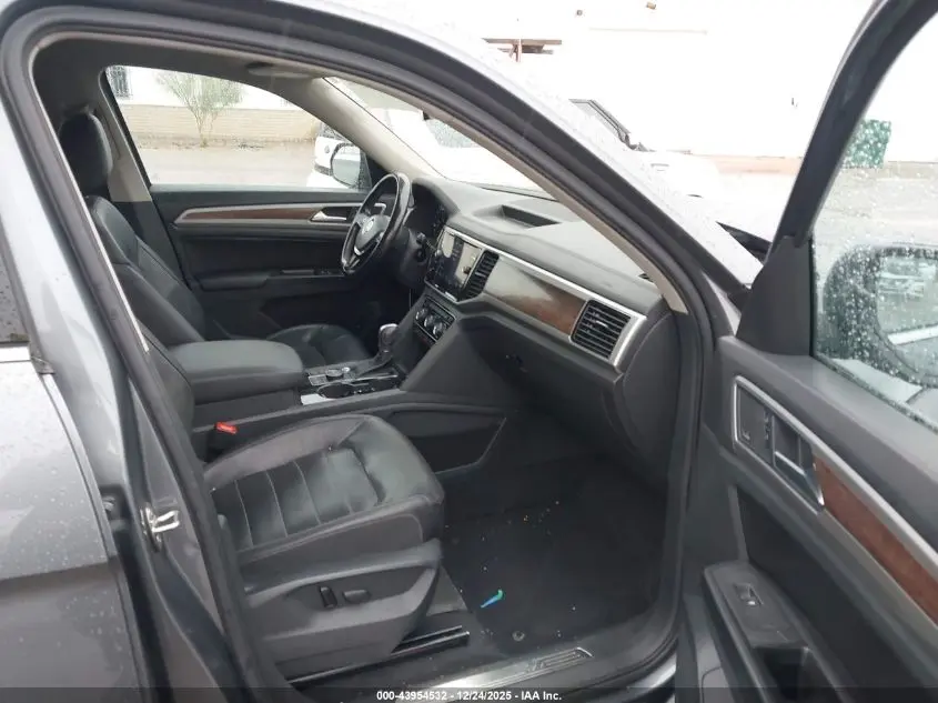 2018 VOLKSWAGEN ATLAS 3.6L V6 SEL PREMIUM