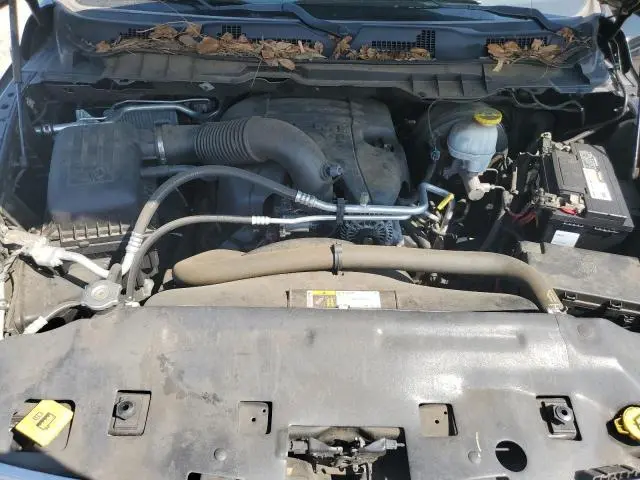 2019 RAM 1500 CLASSIC SLT  