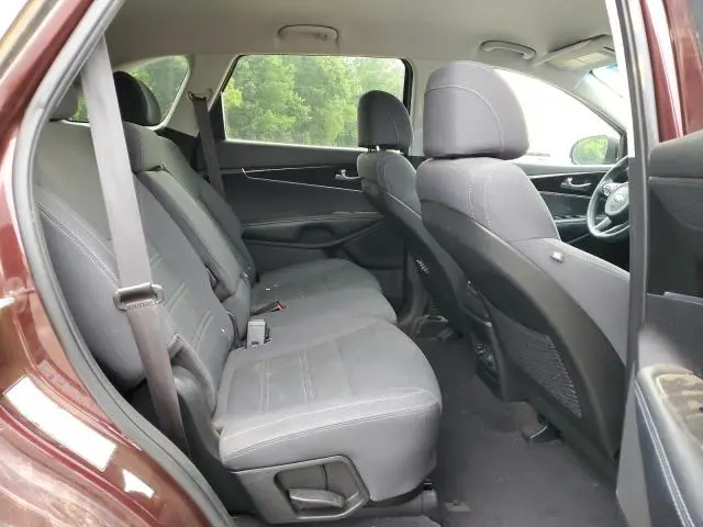 2017 KIA SORENTO LX  