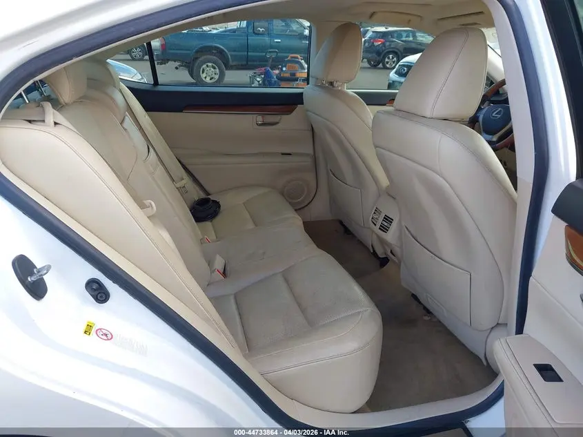 2013 LEXUS ES 300H  