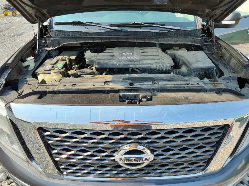 2017 NISSAN TITAN SV  