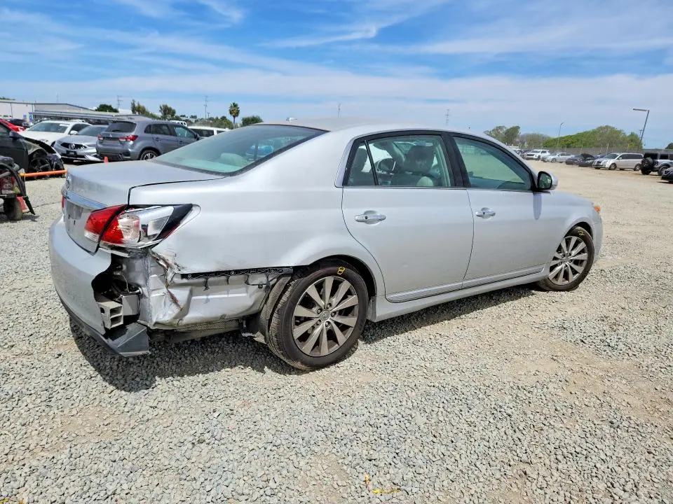 2011 TOYOTA AVALON LIMITED  