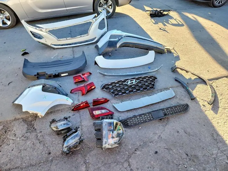 2020 HYUNDAI SANTA FE SEL  