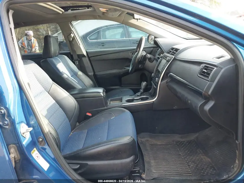 2016 TOYOTA CAMRY SE