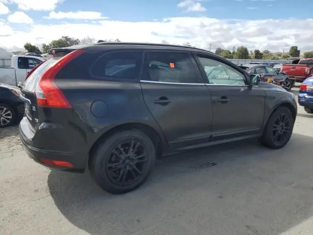 2016 VOLVO XC60 T5  