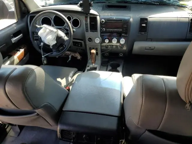 2010 TOYOTA TUNDRA CREWMAX LIMITED  