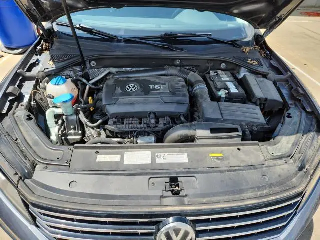 2017 VOLKSWAGEN PASSAT S  