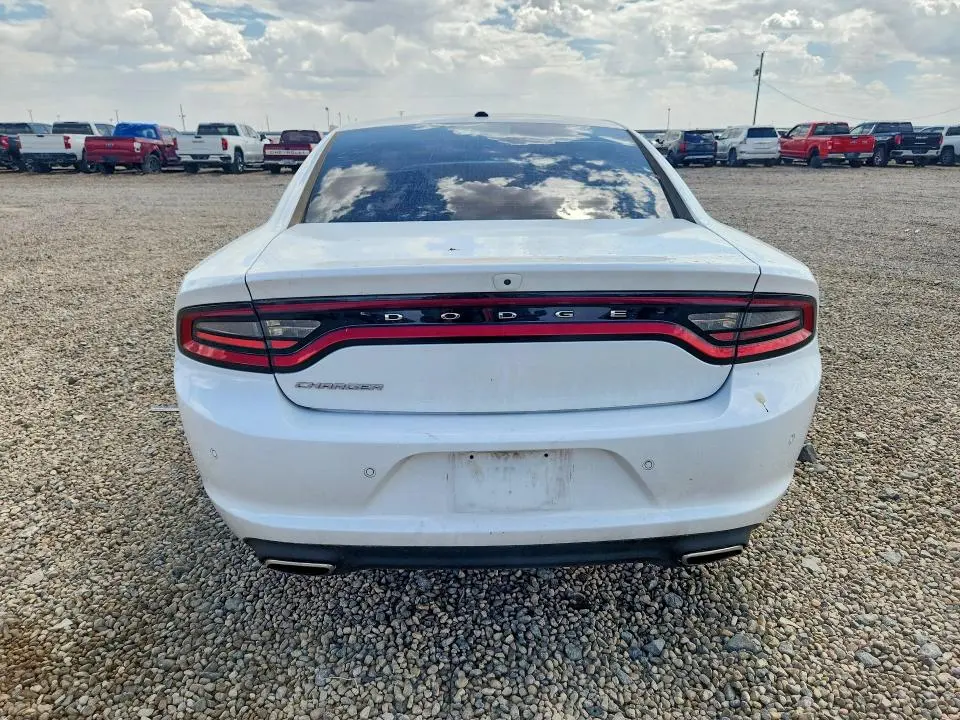 2022 DODGE CHARGER SXT  