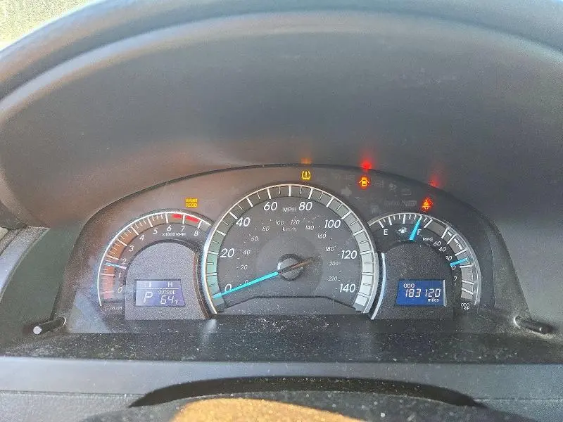 2013 TOYOTA CAMRY SE  