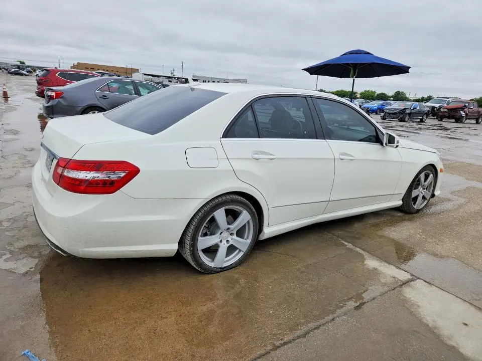 2011 MERCEDES-BENZ E 350  