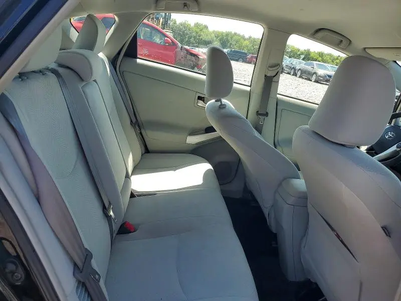 2013 TOYOTA PRIUS TWO  