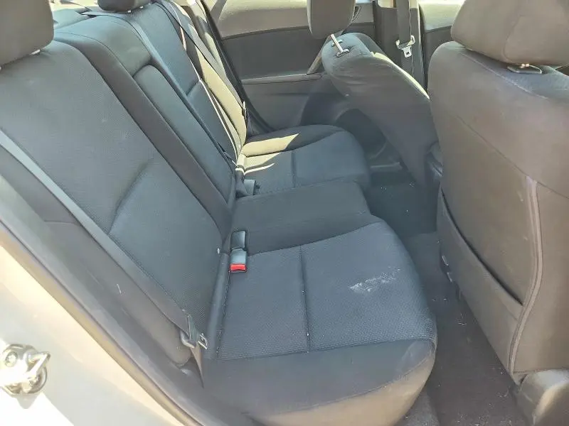 2010 MAZDA 3 I  