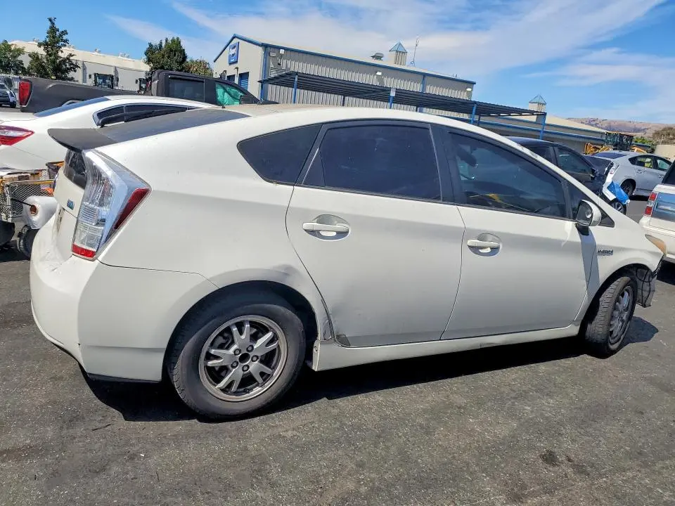 2010 TOYOTA PRIUS II  
