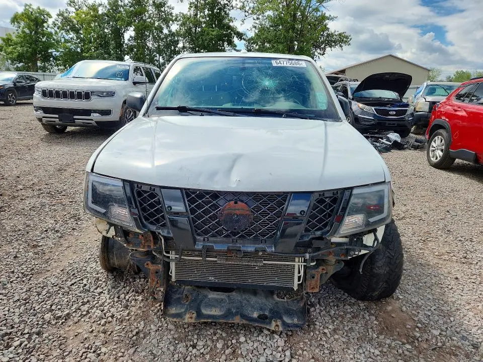 2017 NISSAN FRONTIER SV V6  