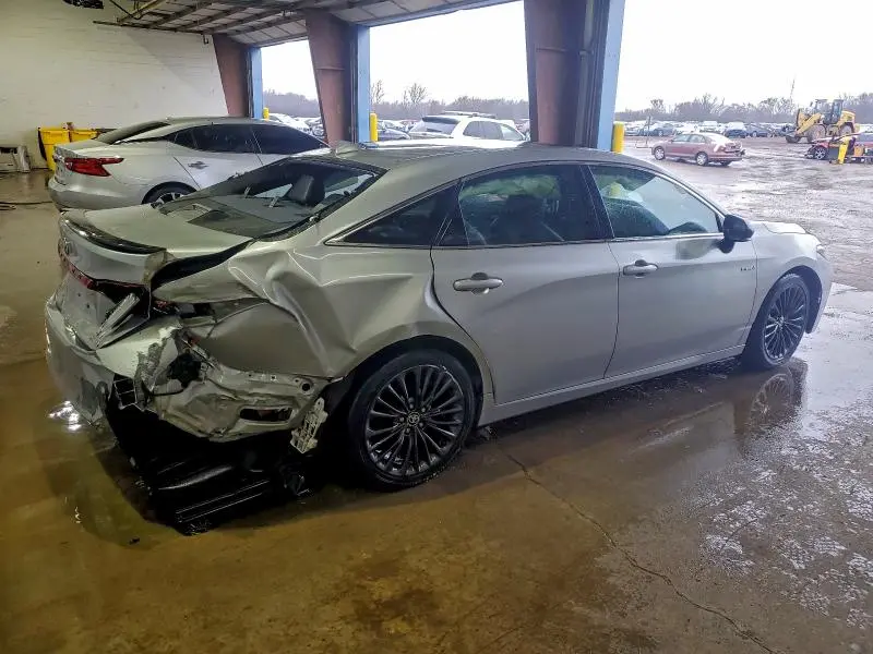 2021 TOYOTA AVALON XSE  