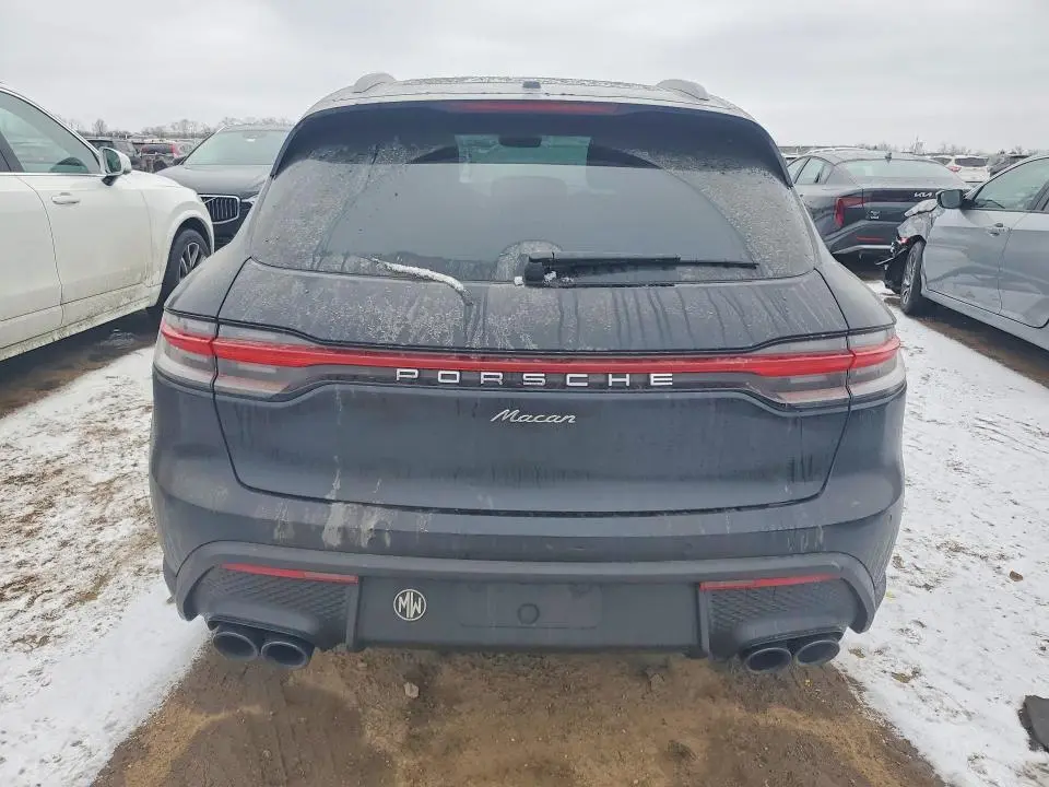 2023 PORSCHE MACAN BASE  