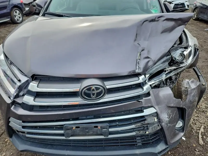 2019 TOYOTA HIGHLANDER LIMITED  