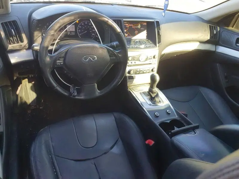 2013 INFINITI G37 JOURNEY  